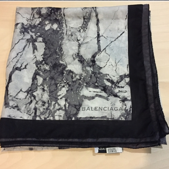Balenciaga marble print silk scarf - Picture 5 of 6